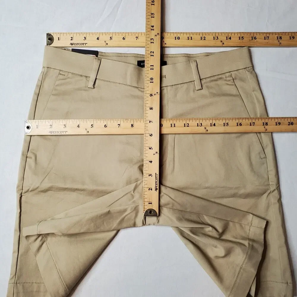 Banana Republic Men's Size 30 NWT Stretch Chino Short 9
